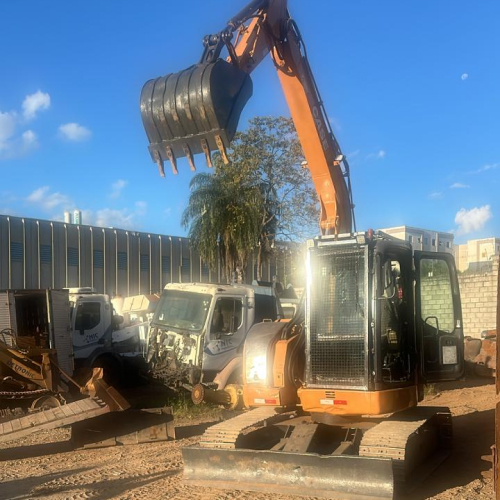 Escavadeira Case<br>CX 75 SR | 5.200h<br>| 2016