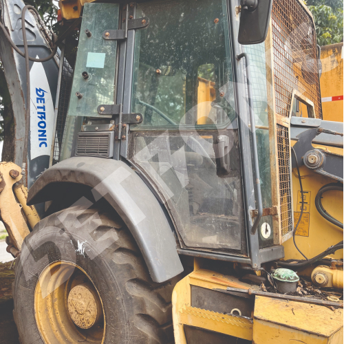 Retro Escavadeira John Deere 310K 4x2 | 3.783h | 2017